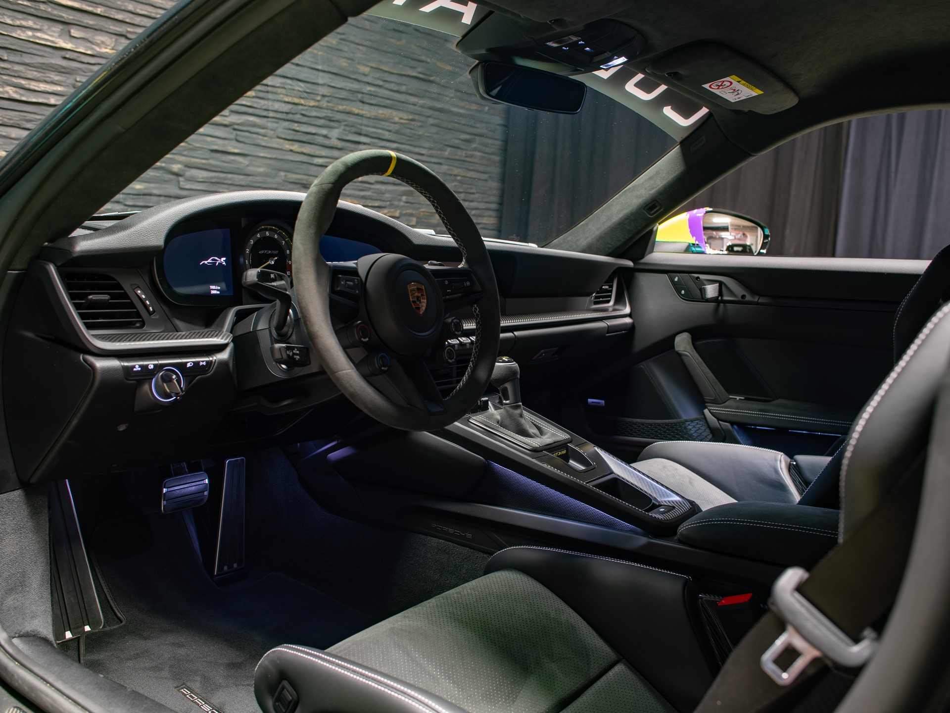PORSCHE 911 GT3 RS-image-7