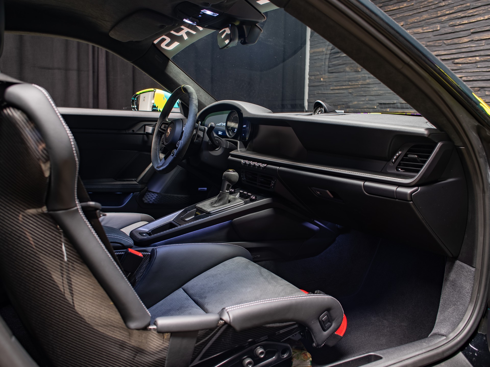 PORSCHE 911 GT3 RS-image-8