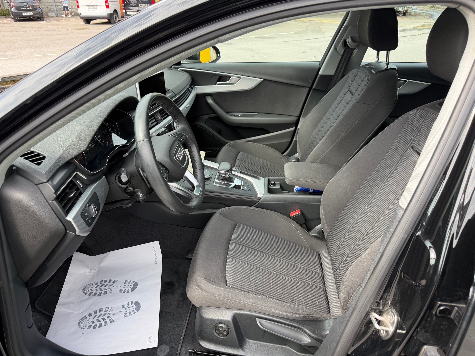 AUDI A4 Avant 40 TDI Sport quattro S-tronic-image-9