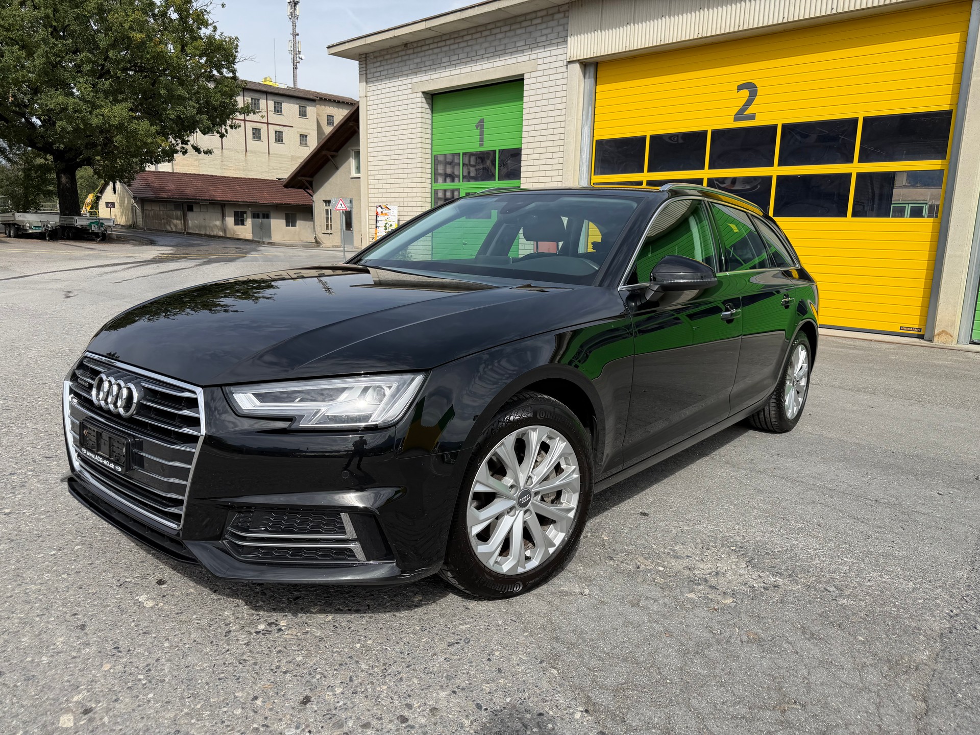 AUDI A4 Avant 40 TDI Sport quattro S-tronic-image-1
