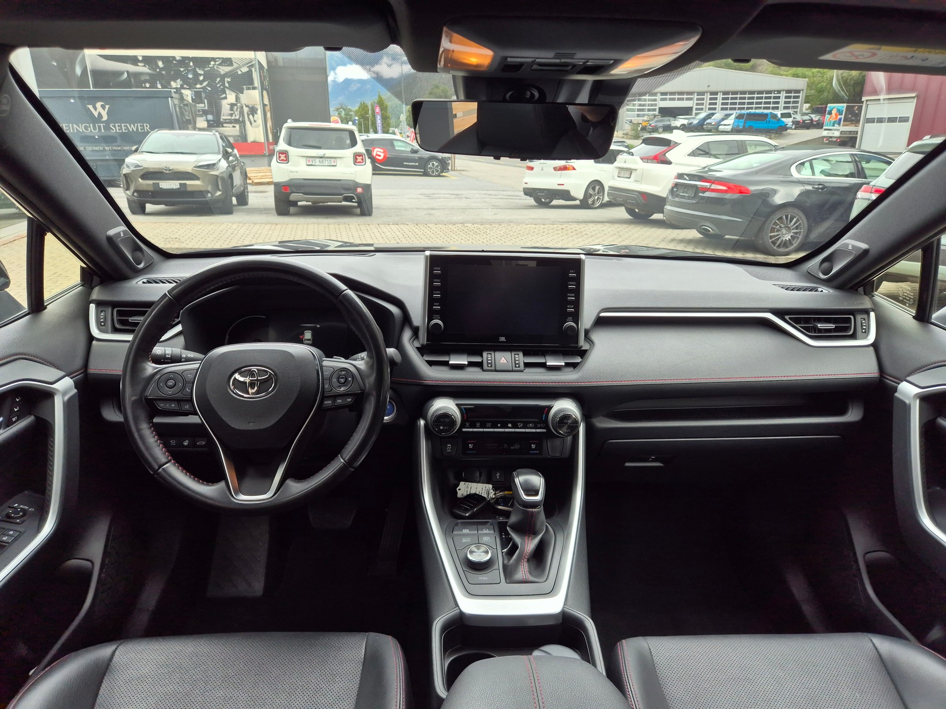 TOYOTA RAV-4 2.5 PHEV Platinum e-CVT 4WD-image-5