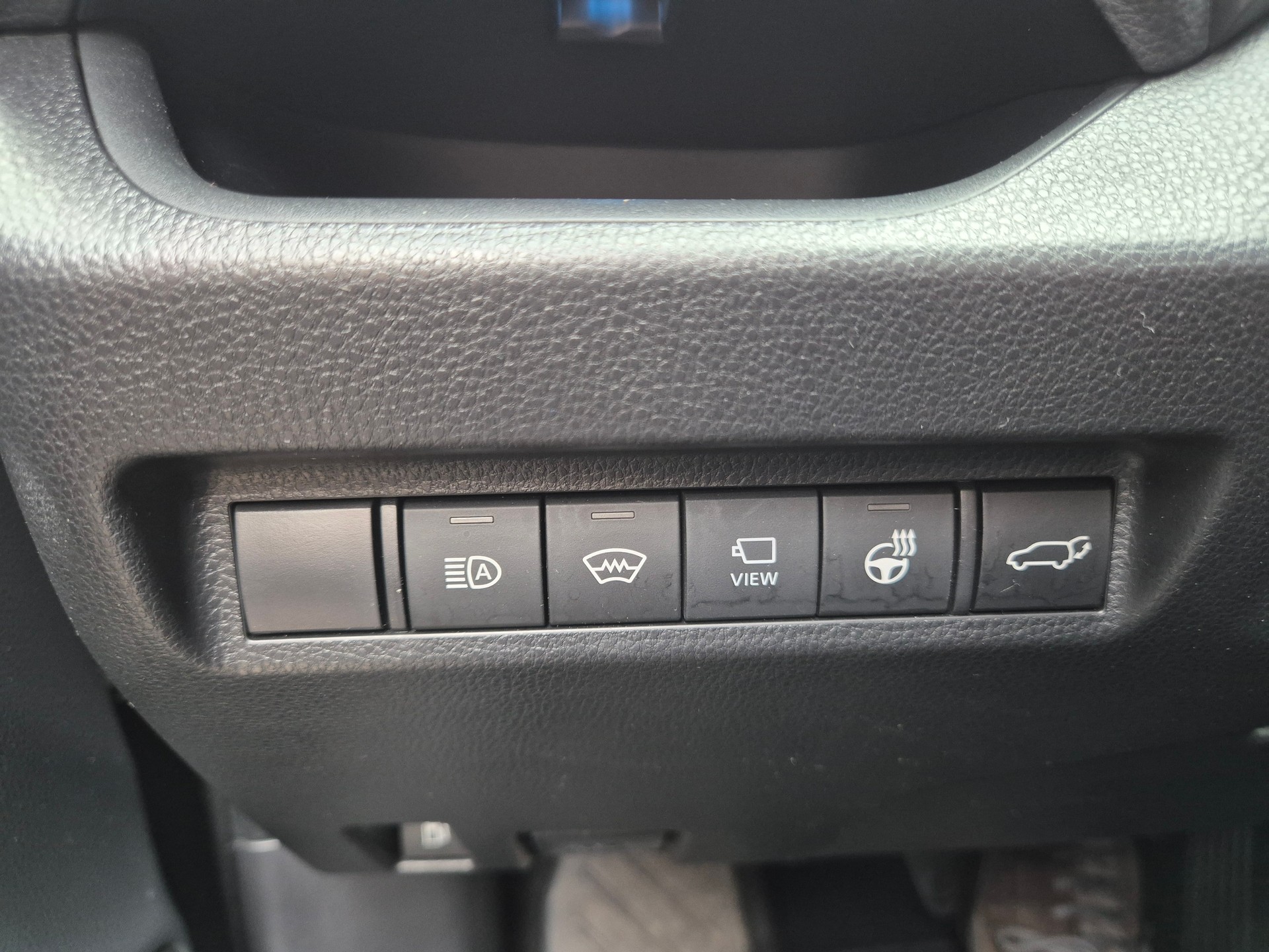 TOYOTA RAV-4 2.5 PHEV Platinum e-CVT 4WD-image-6