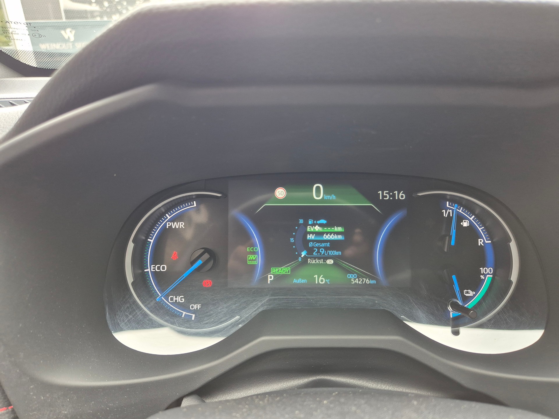 TOYOTA RAV-4 2.5 PHEV Platinum e-CVT 4WD-image-7