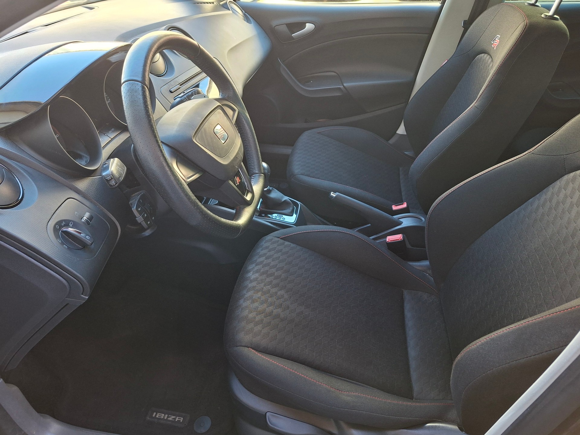 SEAT Ibiza 1.4 TSI FR DSG-image-6