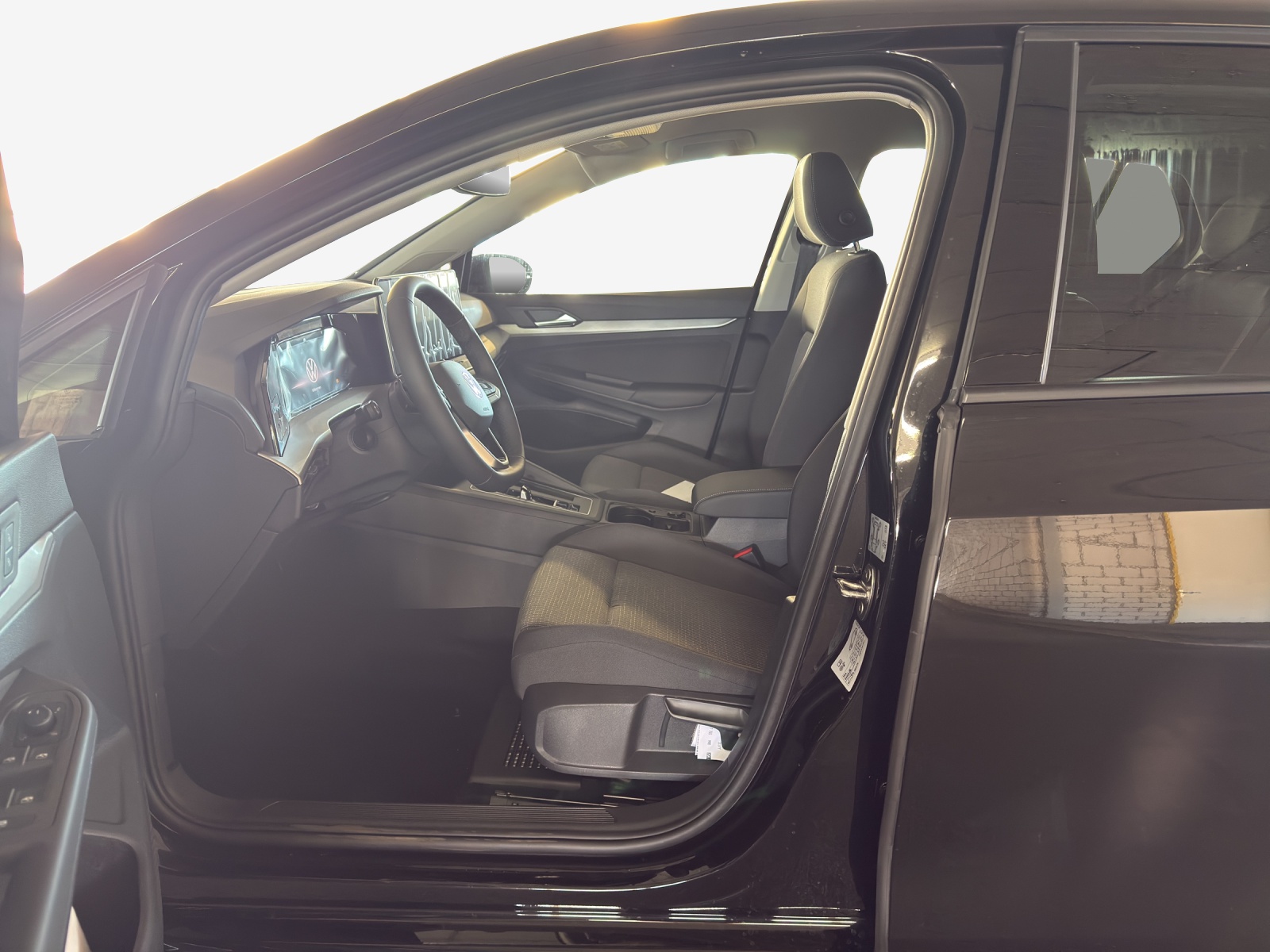 VW Golf 1.5 e TSI mHEV Value DSG-image-7