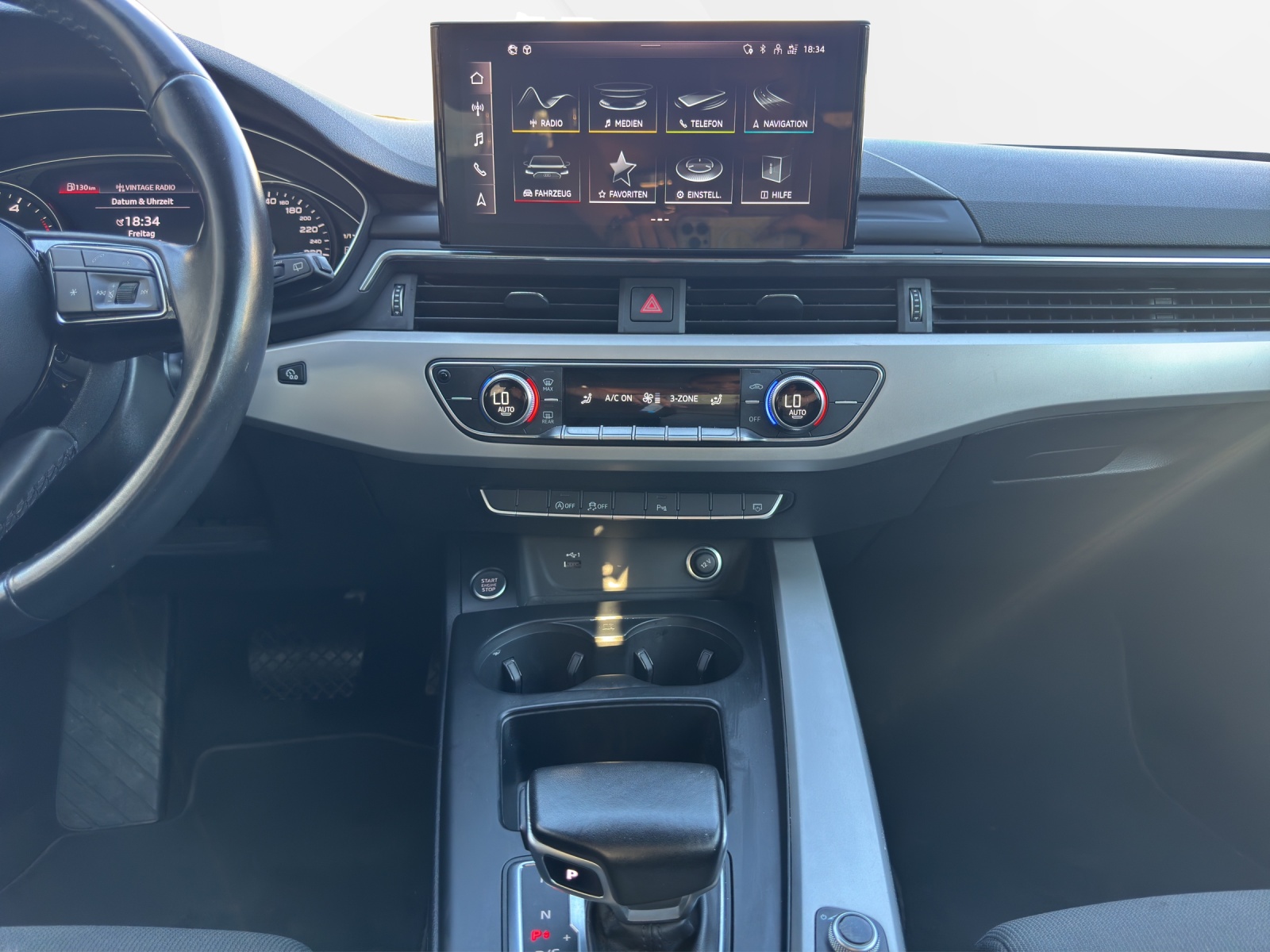 AUDI A4 Avant 35 TDI advanced Attraction S-tronic-image-13