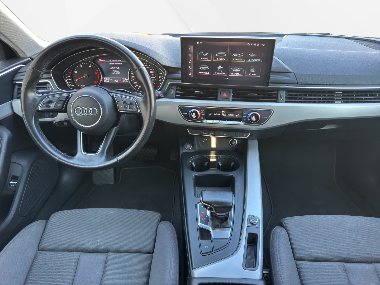 AUDI A4 Avant 35 TDI advanced Attraction S-tronic-image-12