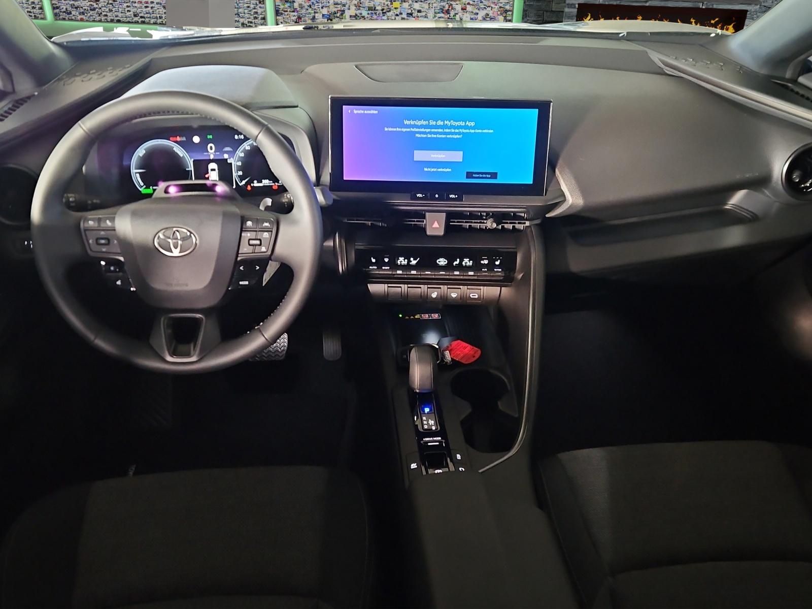 TOYOTA C-HR 2.0 HEV Swiss Edition 4x4-image-7