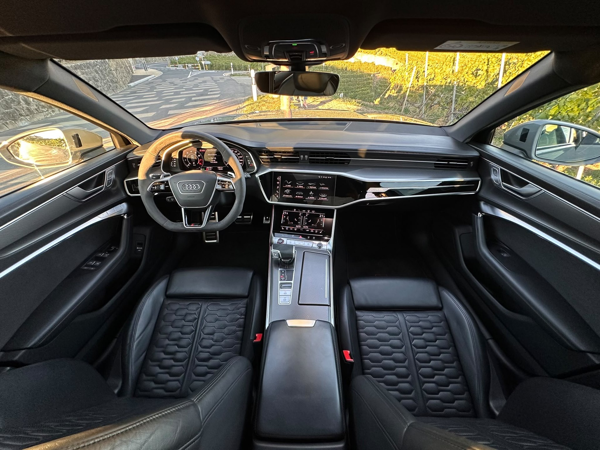 AUDI RS6 Avant 4.0 TFSI V8 quattro-image-9