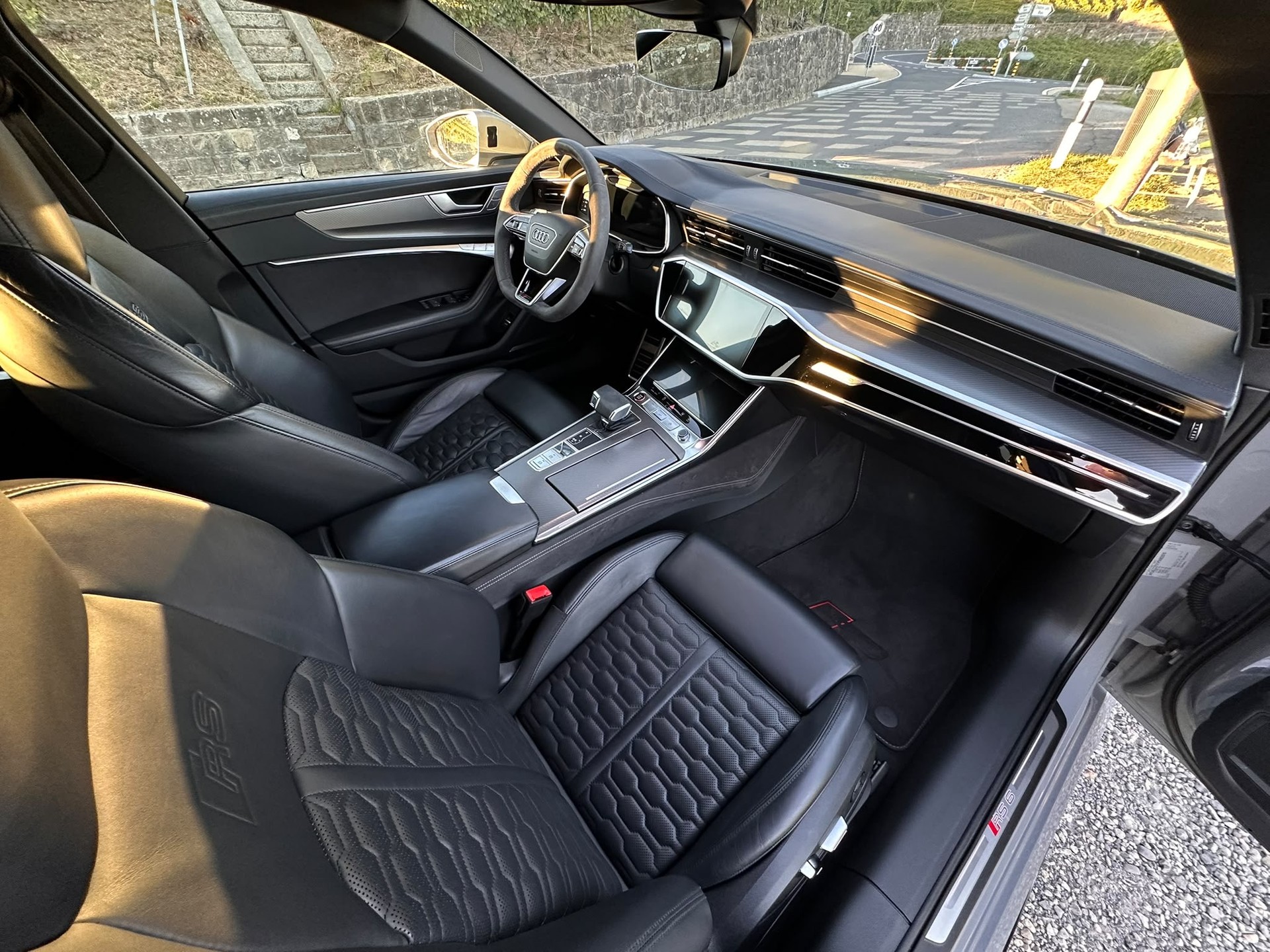 AUDI RS6 Avant 4.0 TFSI V8 quattro-image-7