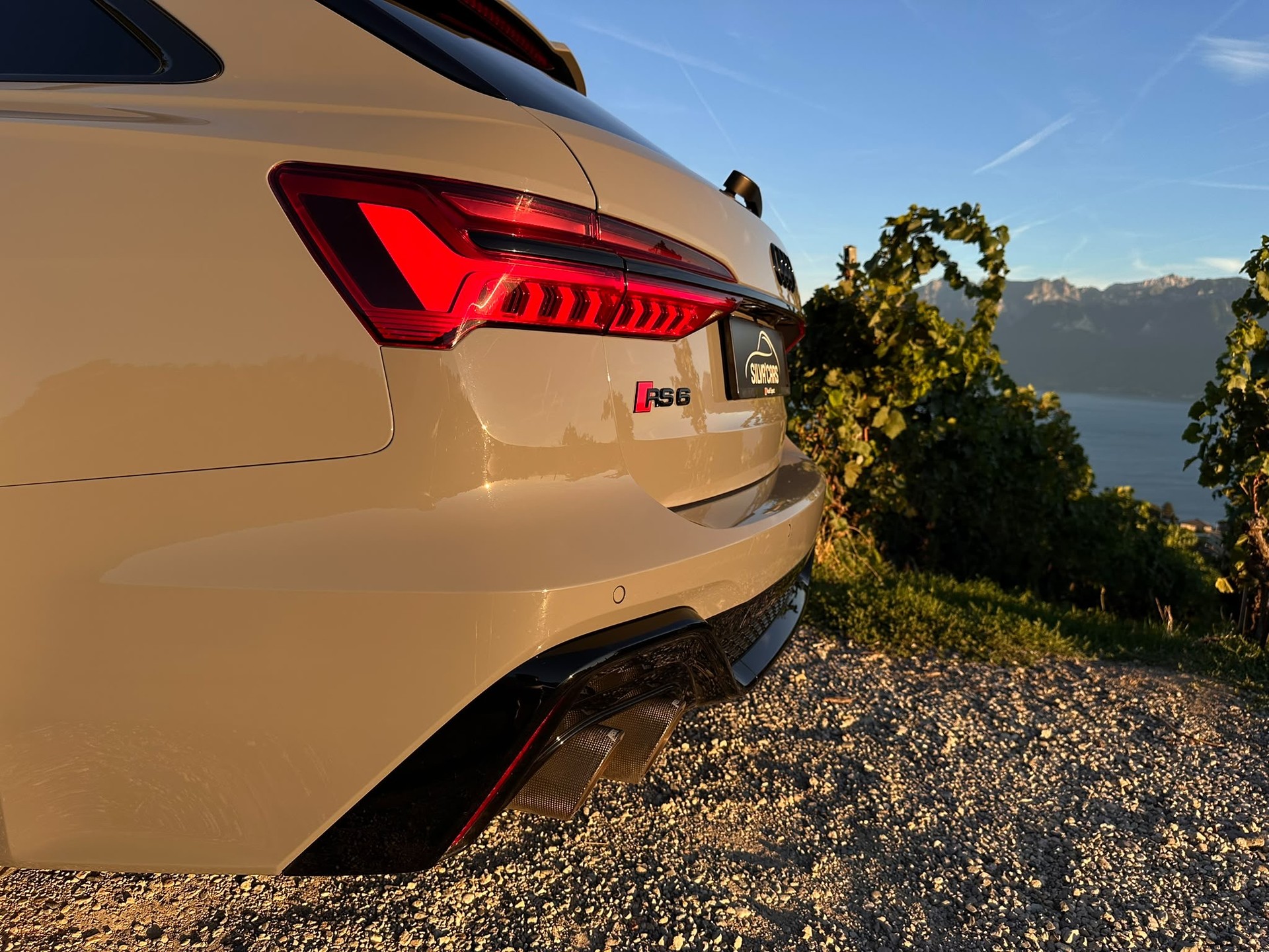 AUDI RS6 Avant 4.0 TFSI V8 quattro-image-14