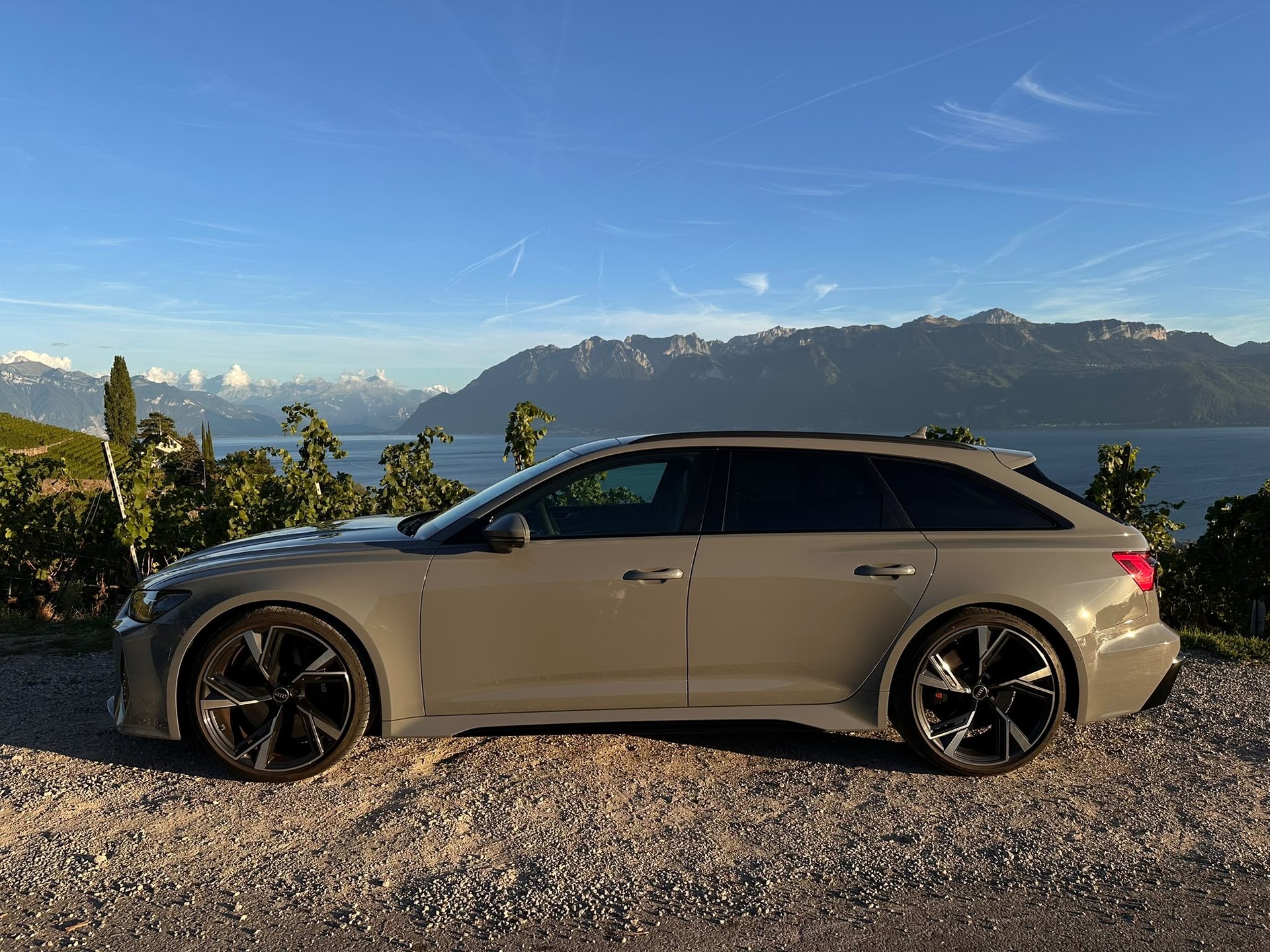 AUDI RS6 Avant 4.0 TFSI V8 quattro-image-2