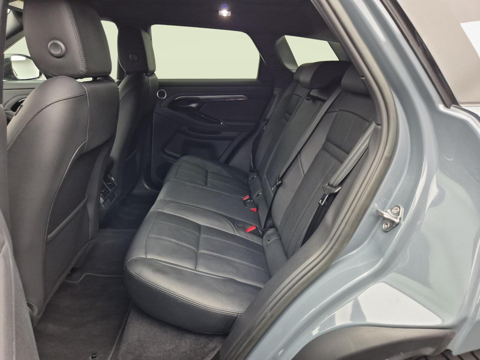 LAND ROVER Range Rover Evoque 1.5 T 300e R-Dynamic SE-image-4