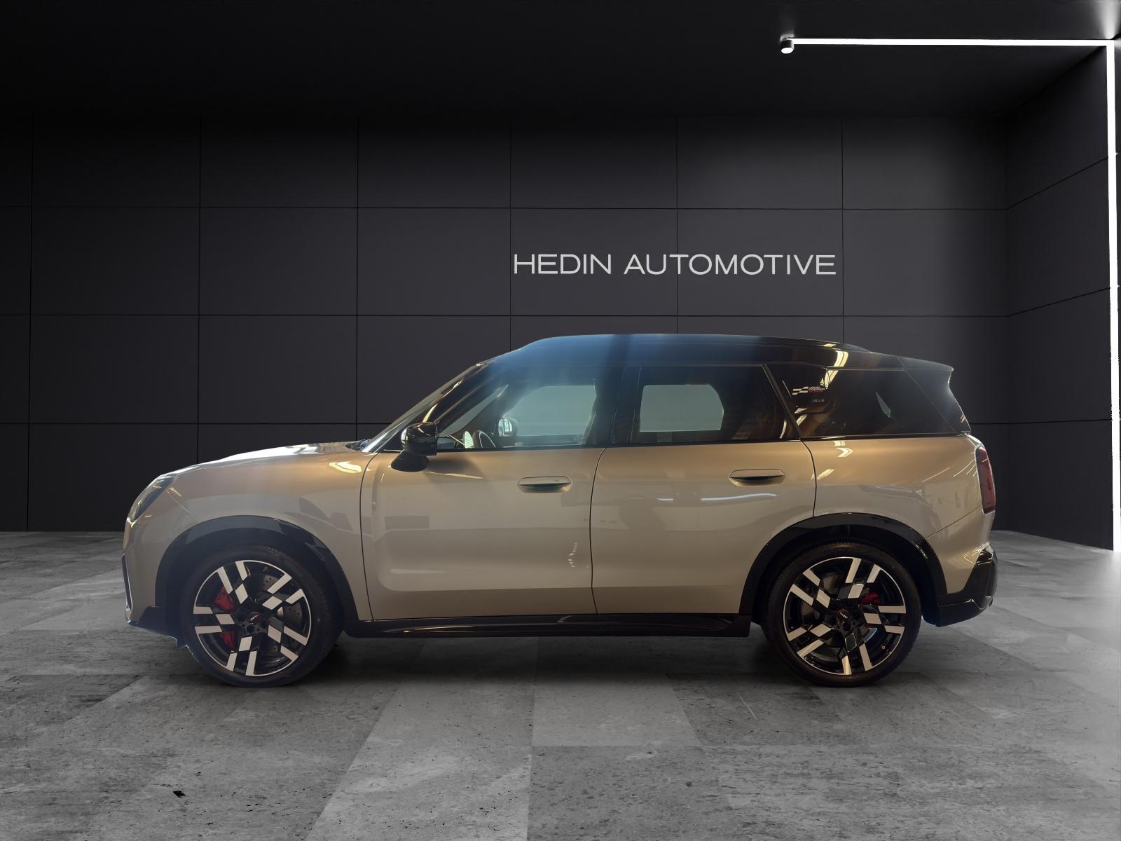 MINI Countryman U25 2.0i John Cooper Works ALL4-image-1