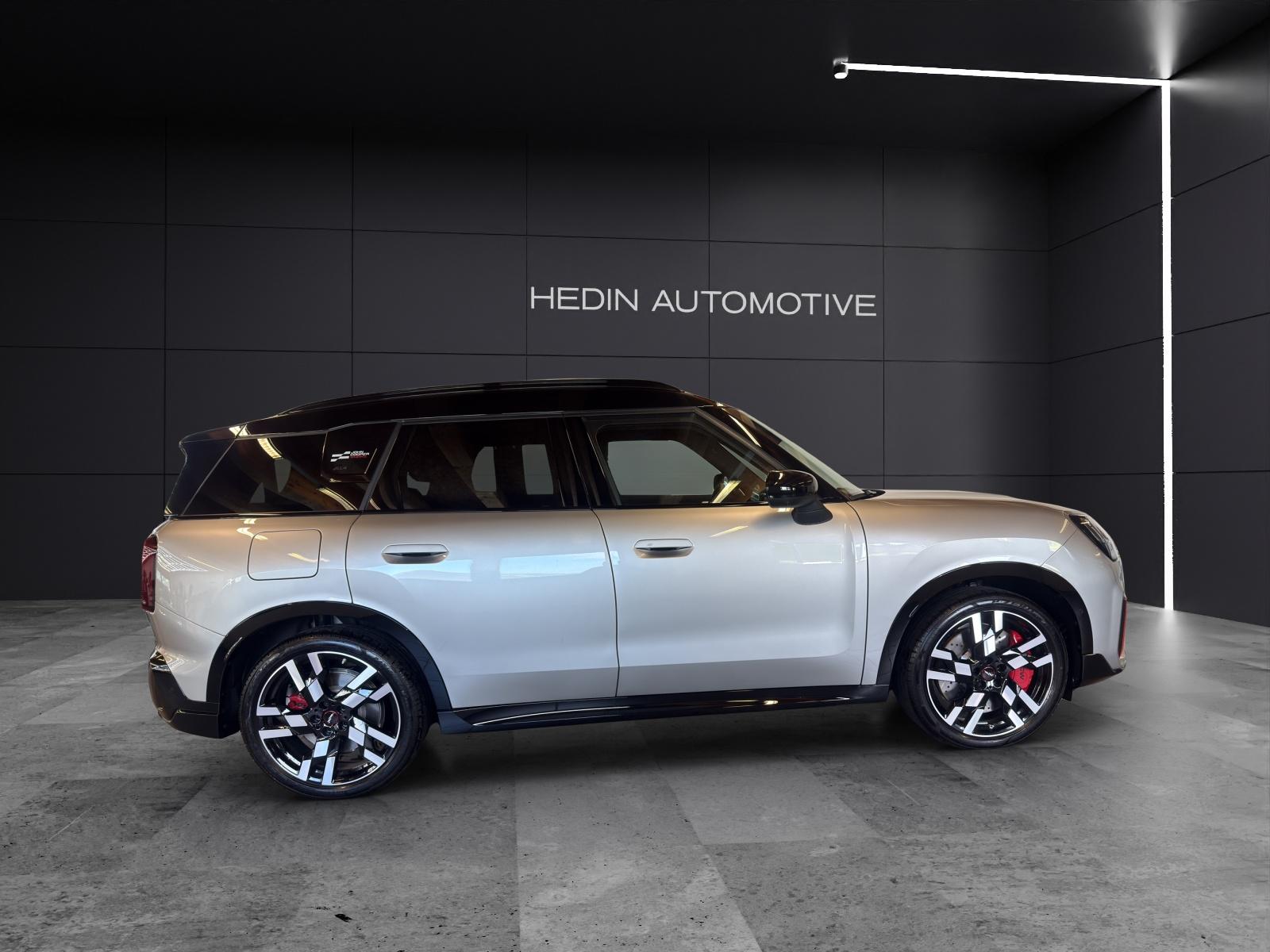 MINI Countryman U25 2.0i John Cooper Works ALL4-image-5