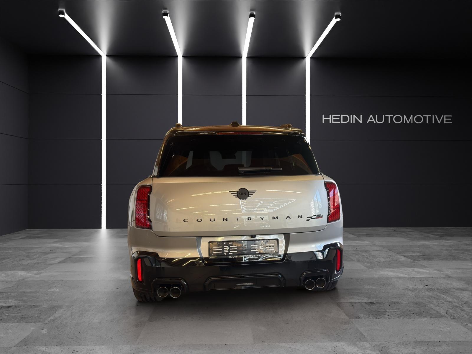 MINI Countryman U25 2.0i John Cooper Works ALL4-image-3