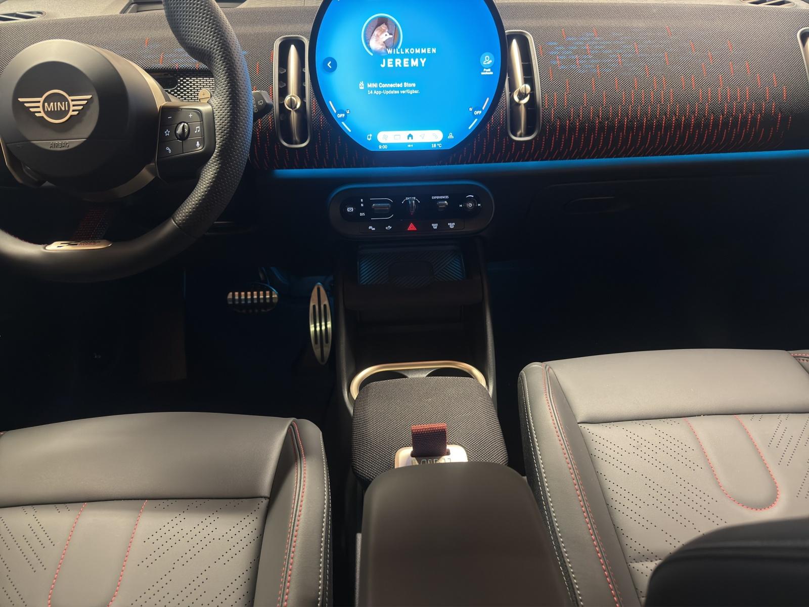 MINI Countryman U25 2.0i John Cooper Works ALL4-image-19