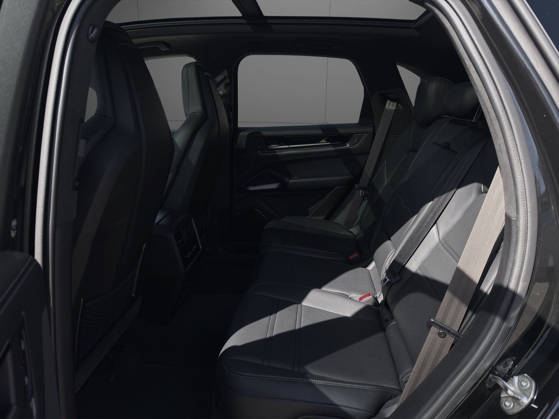 PORSCHE Cayenne Turbo E-Hybrid Tiptronic-image-7