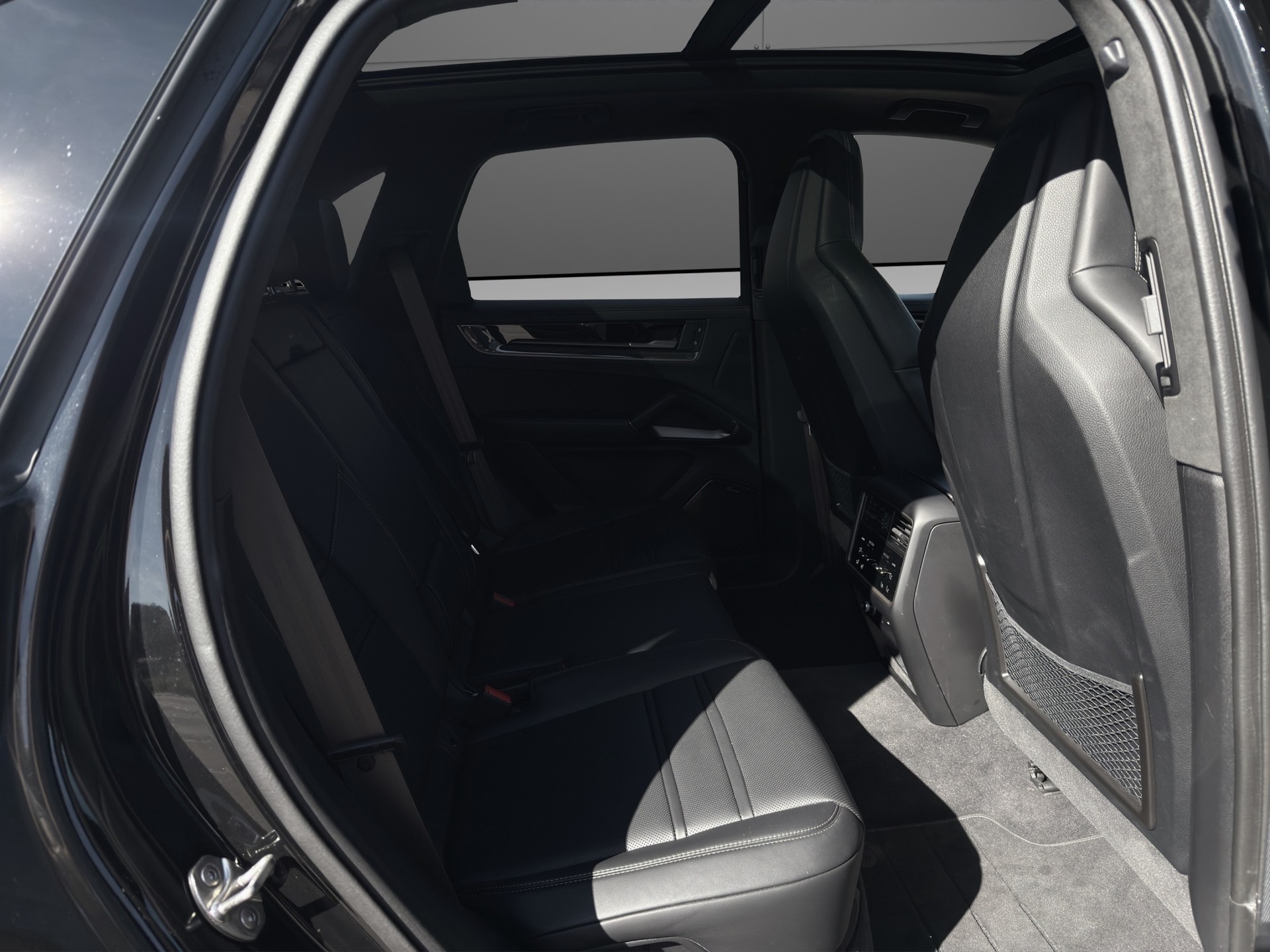 PORSCHE Cayenne Turbo E-Hybrid Tiptronic-image-8