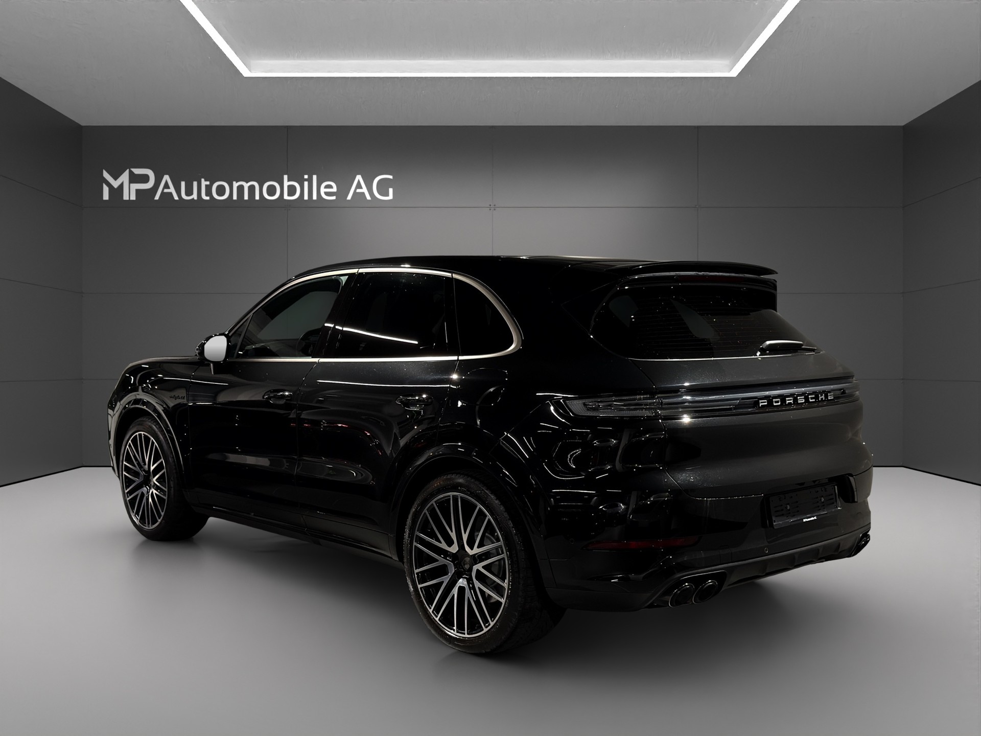 PORSCHE Cayenne Turbo E-Hybrid Tiptronic-image-4