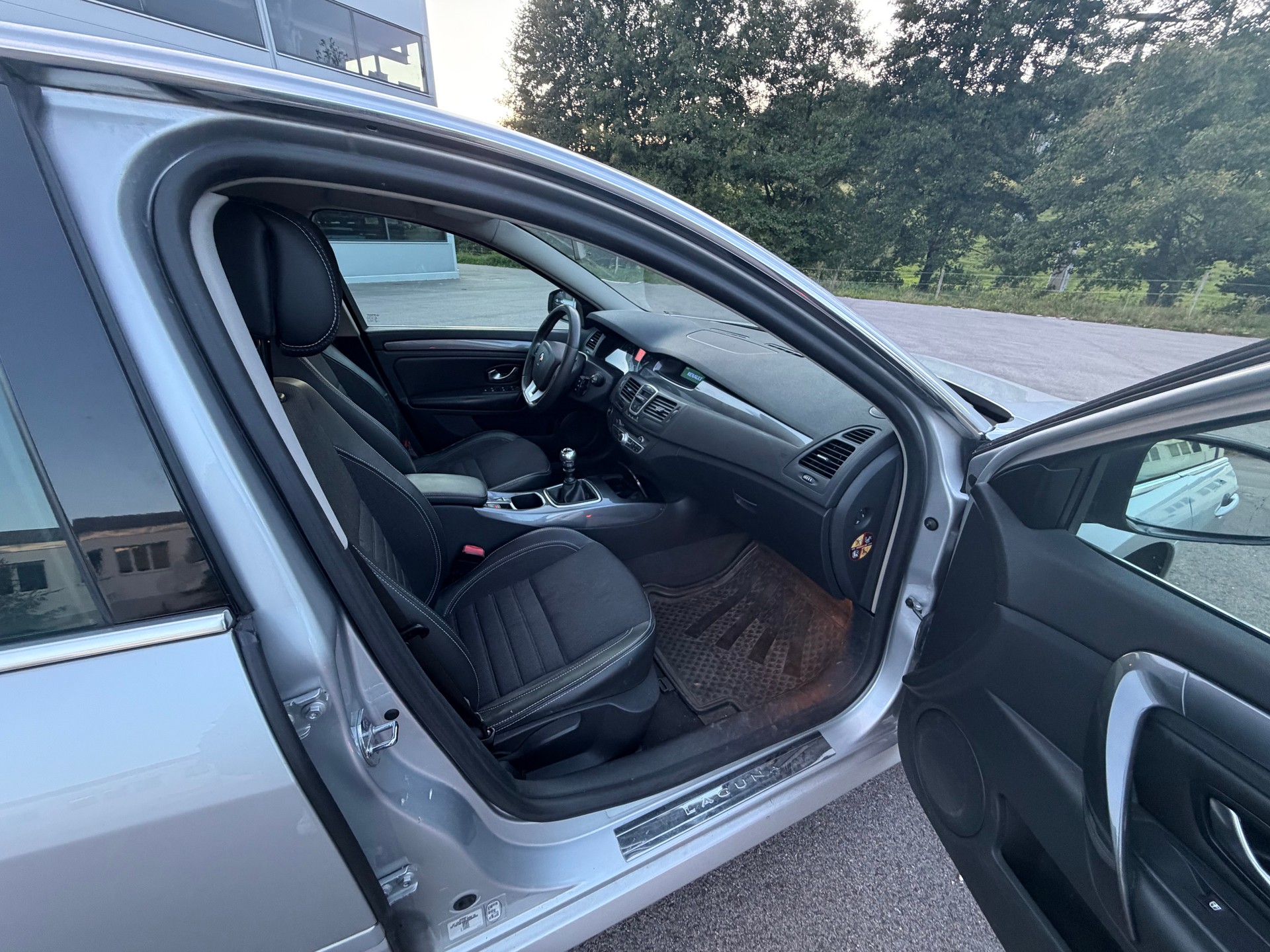 RENAULT Laguna 2.0 16V Dynamique-image-6