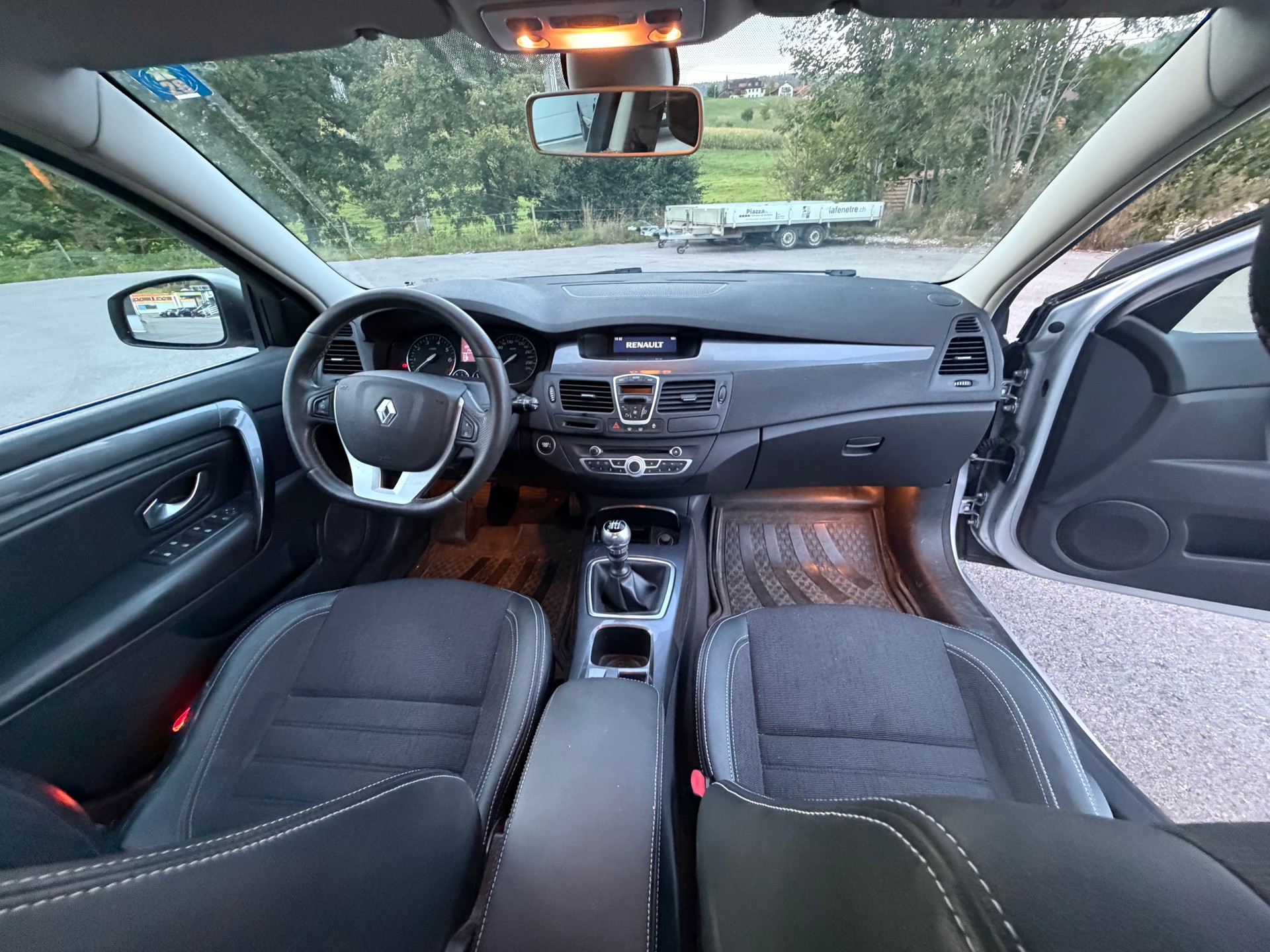 RENAULT Laguna 2.0 16V Dynamique-image-8