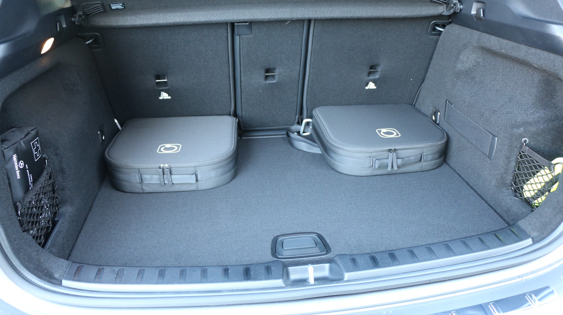MERCEDES-BENZ GLA 250 e with EQ Hybrid-image-9