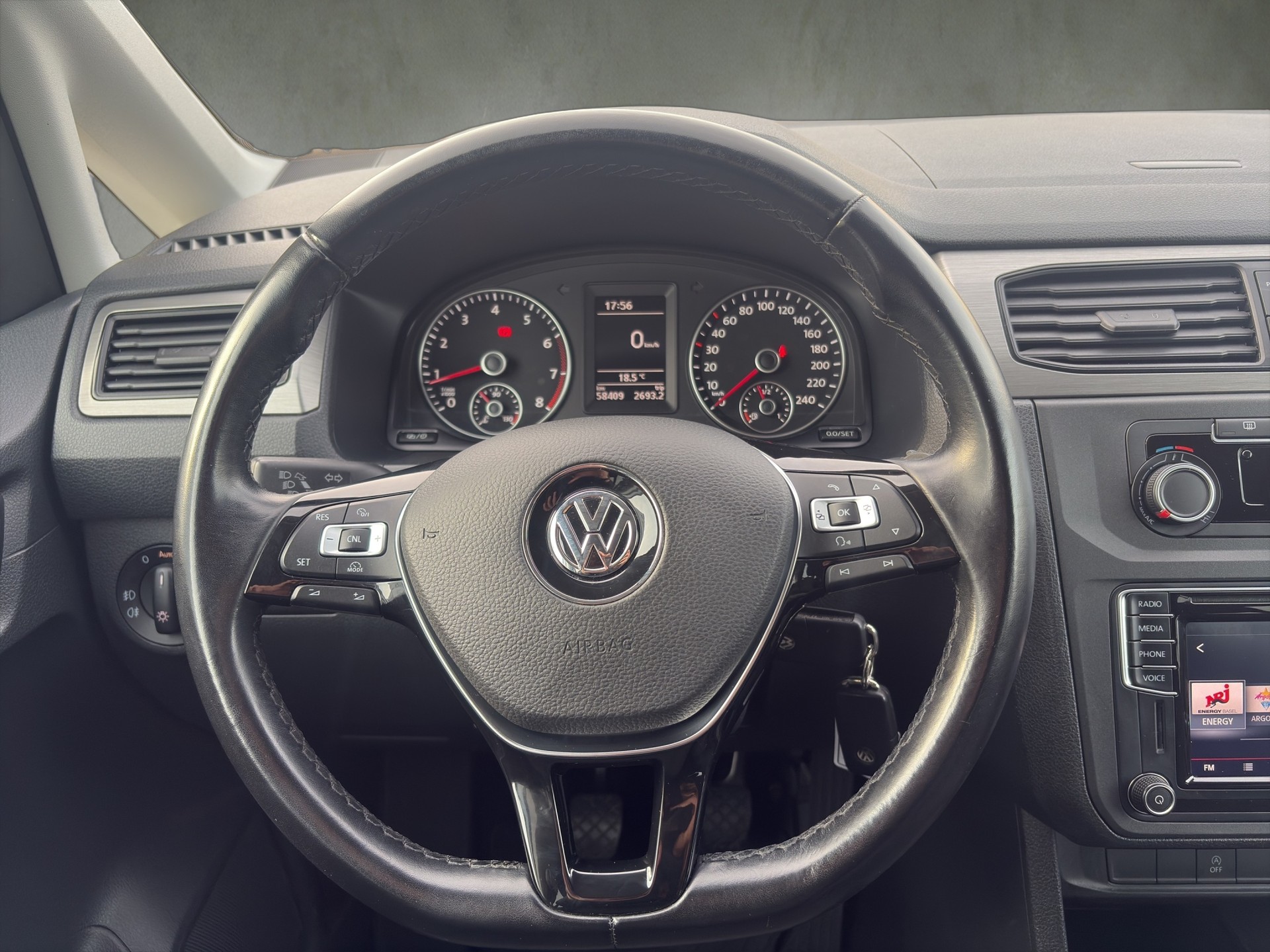 VW Caddy Maxi 1.4 TSI Trendline-image-10