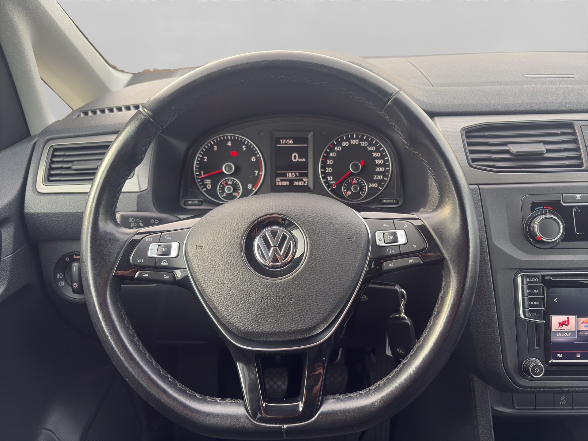 VW Caddy Maxi 1.4 TSI Trendline-image-10