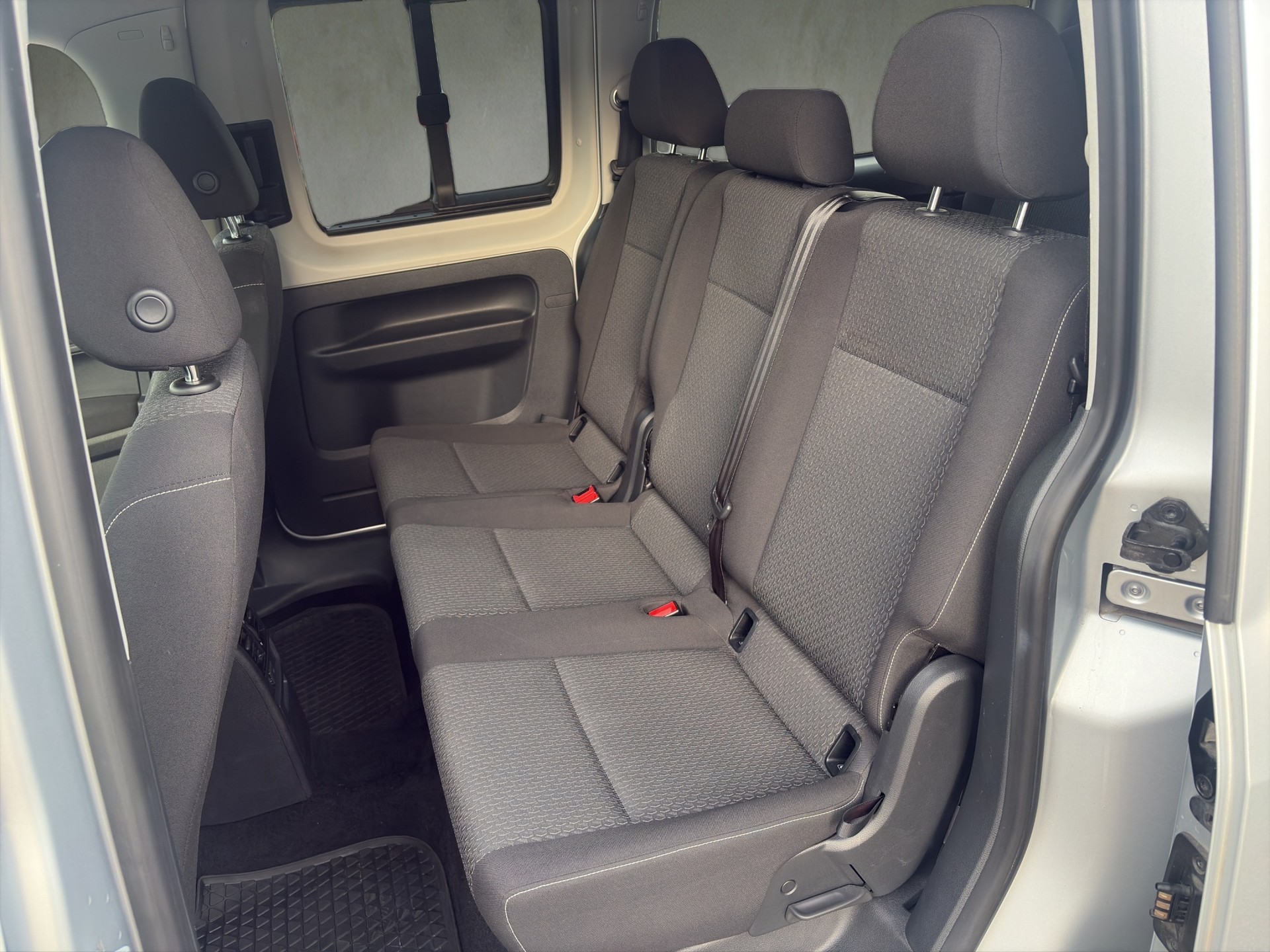 VW Caddy Maxi 1.4 TSI Trendline-image-12