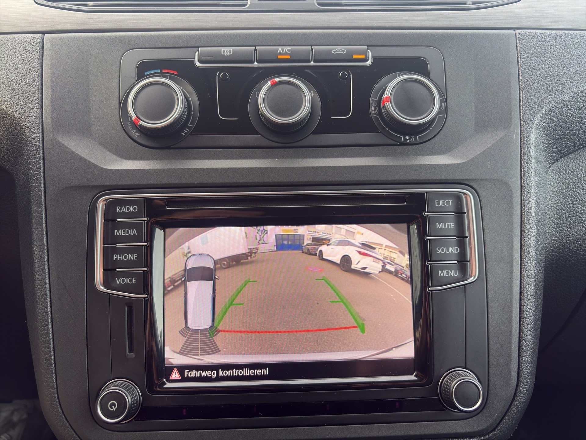 VW Caddy Maxi 1.4 TSI Trendline-image-11