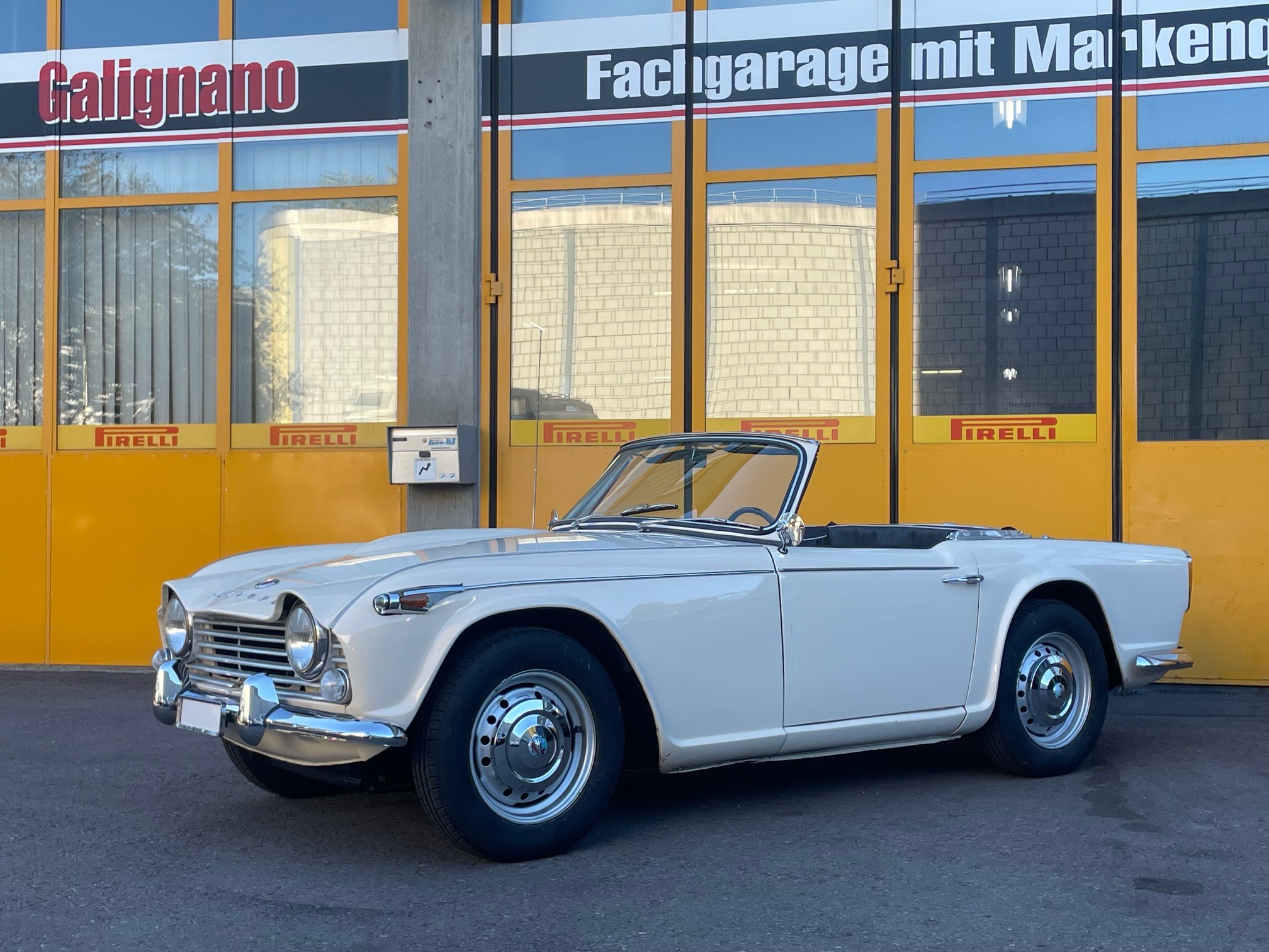 Car photo