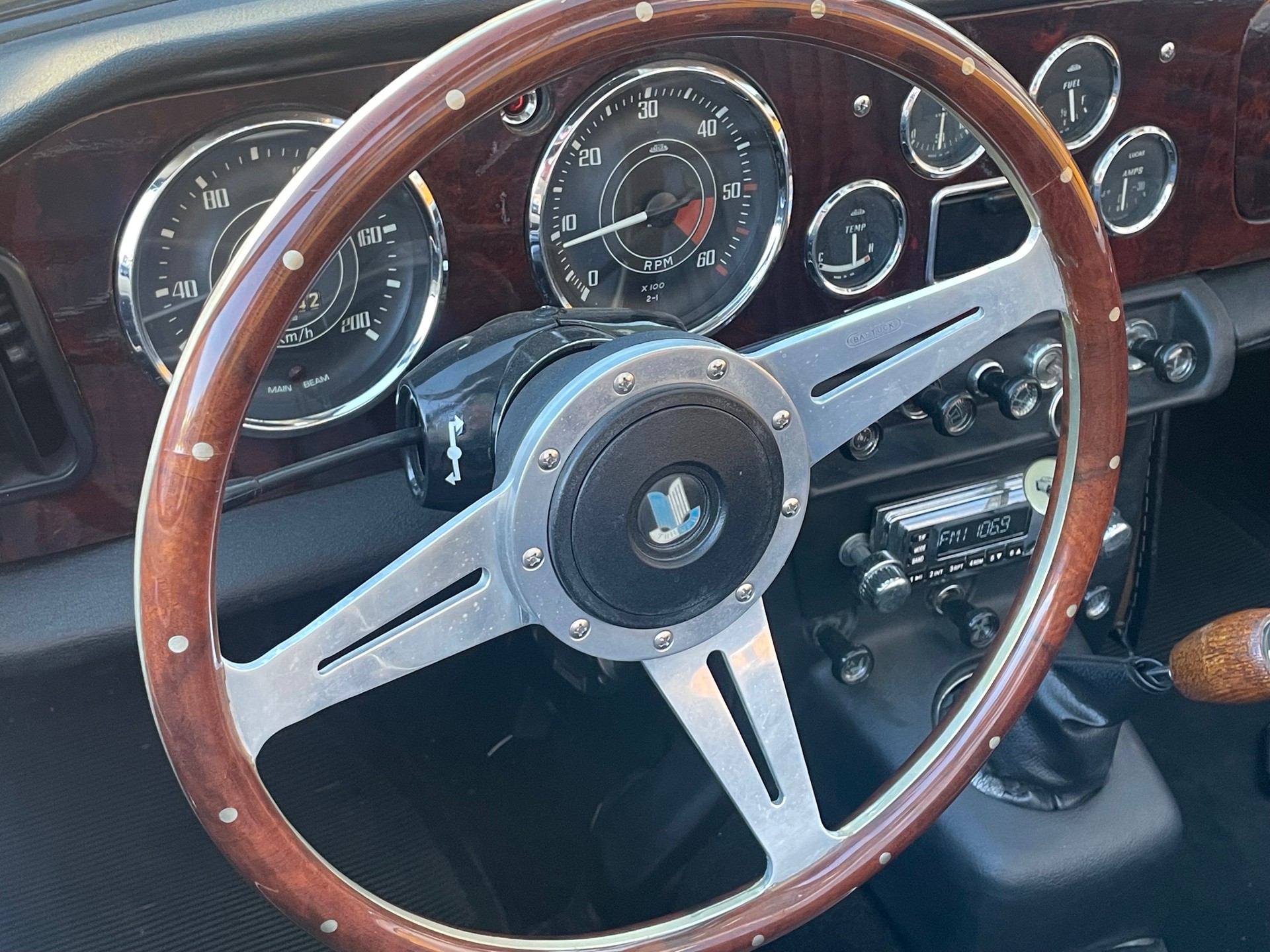 TRIUMPH TR4A-image-12