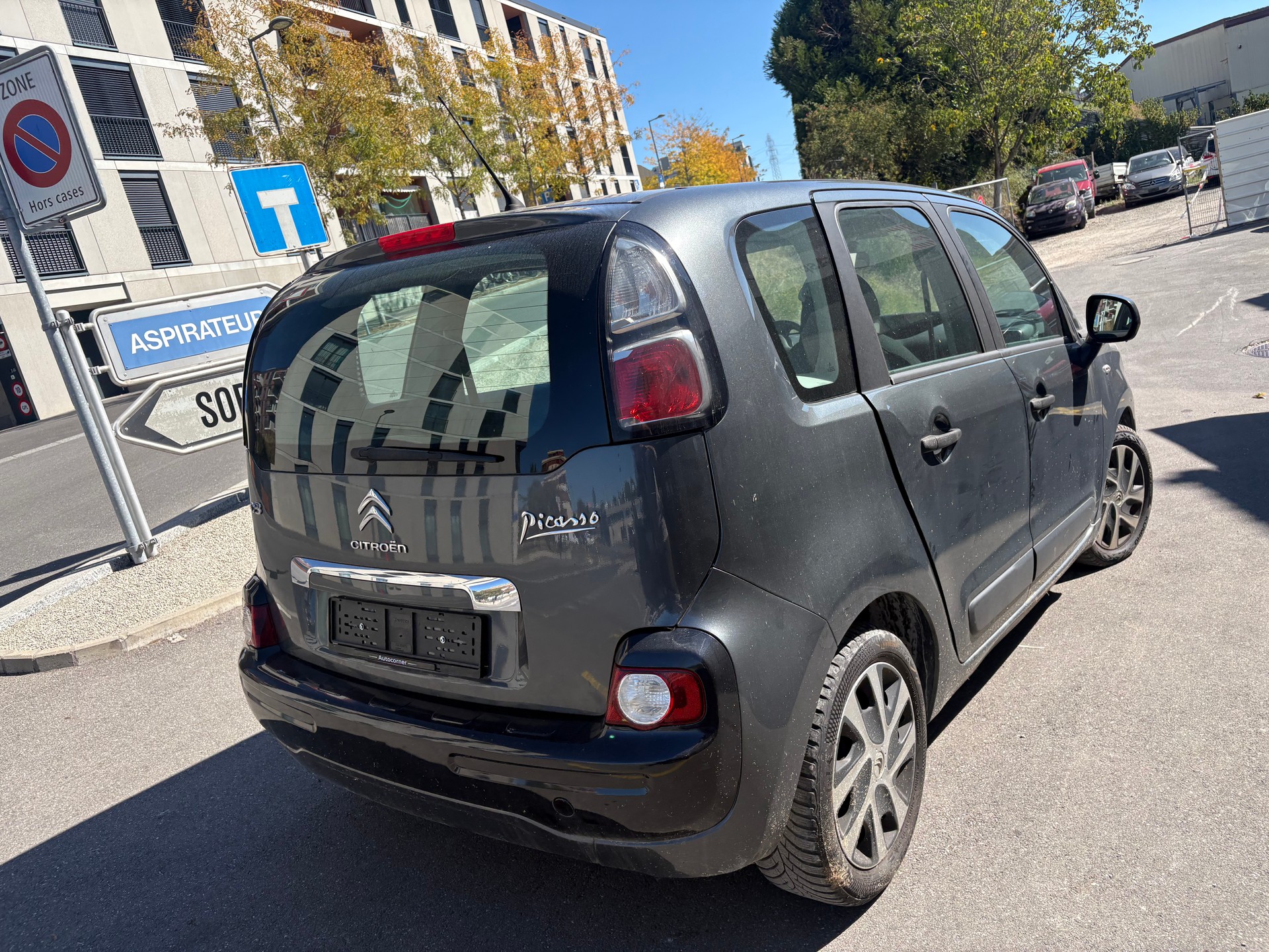 CITROEN C3 Picasso 1.2 Pure Tech Attraction-image-3