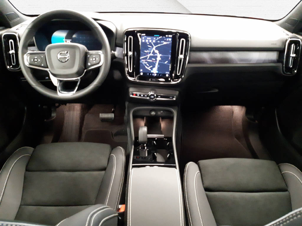VOLVO C40 P6 Recharge Ultimate LU 7940-image-13