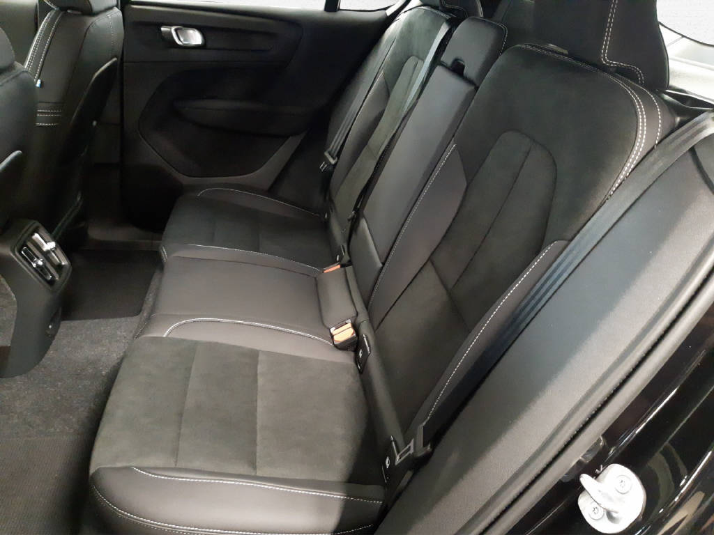 VOLVO C40 P6 Recharge Ultimate LU 7940-image-9