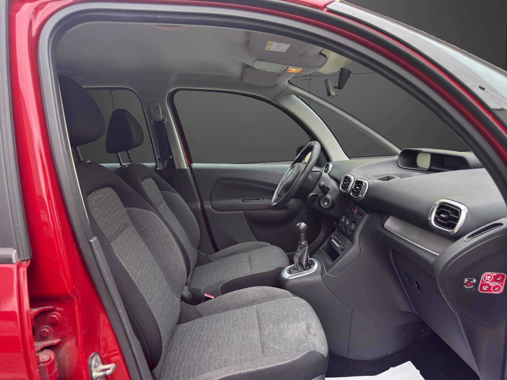 CITROEN C3 Picasso 1.2 Pure Tech Séduction-image-12