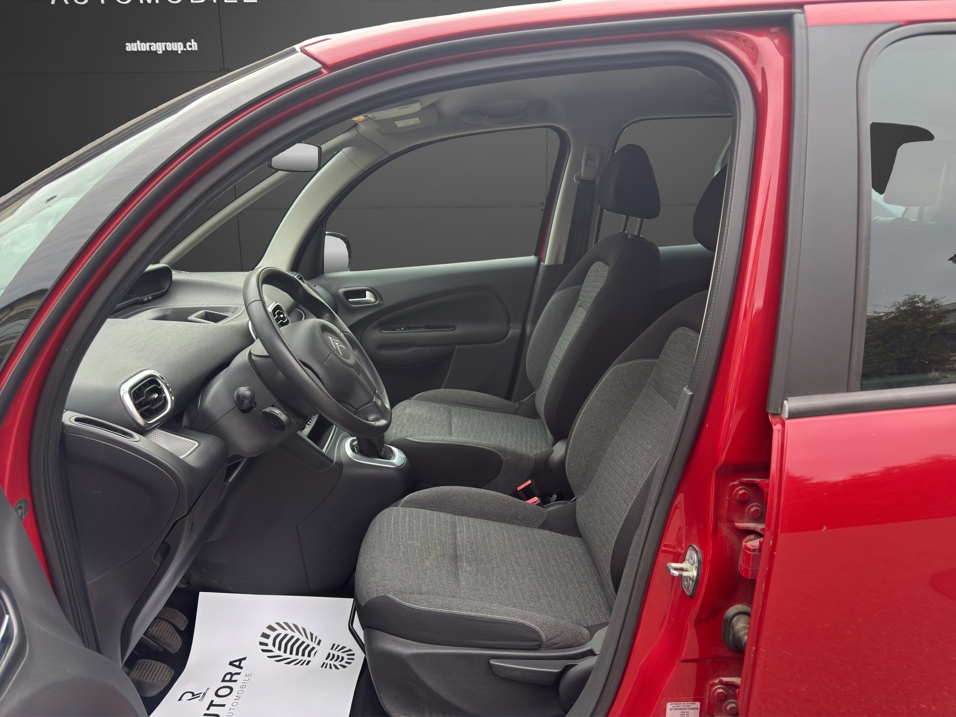 CITROEN C3 Picasso 1.2 Pure Tech Séduction-image-8