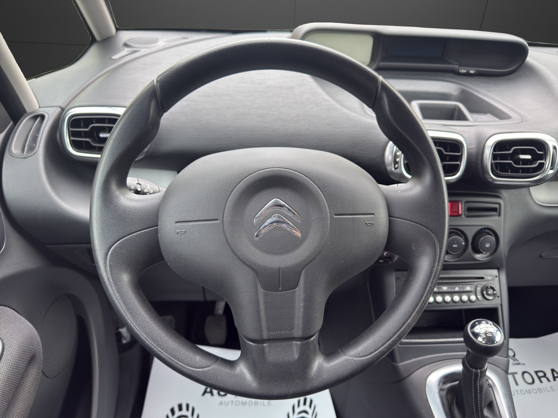 CITROEN C3 Picasso 1.2 Pure Tech Séduction-image-9