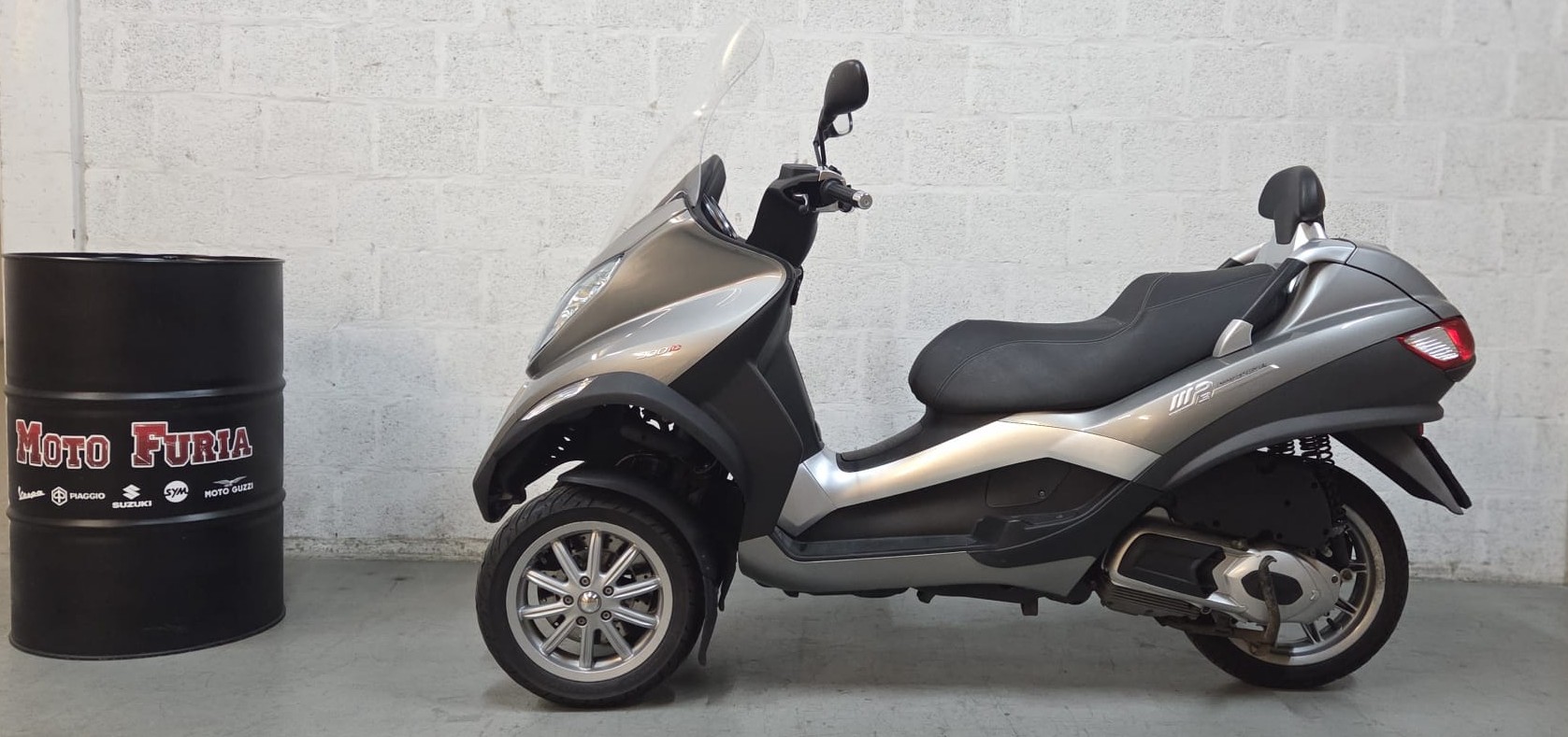 PIAGGIO MP3 RL 300 i.e.-showroom-element-2