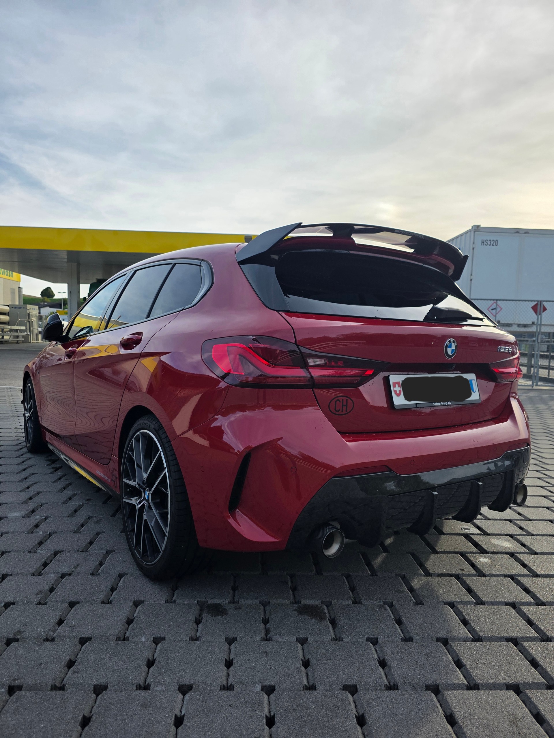 BMW 128ti-image-1