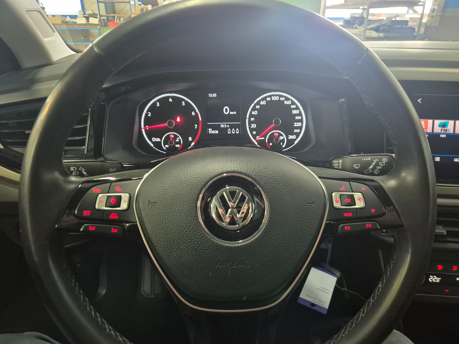 VW Polo 1.0 TSI BMT Comfortline-image-8