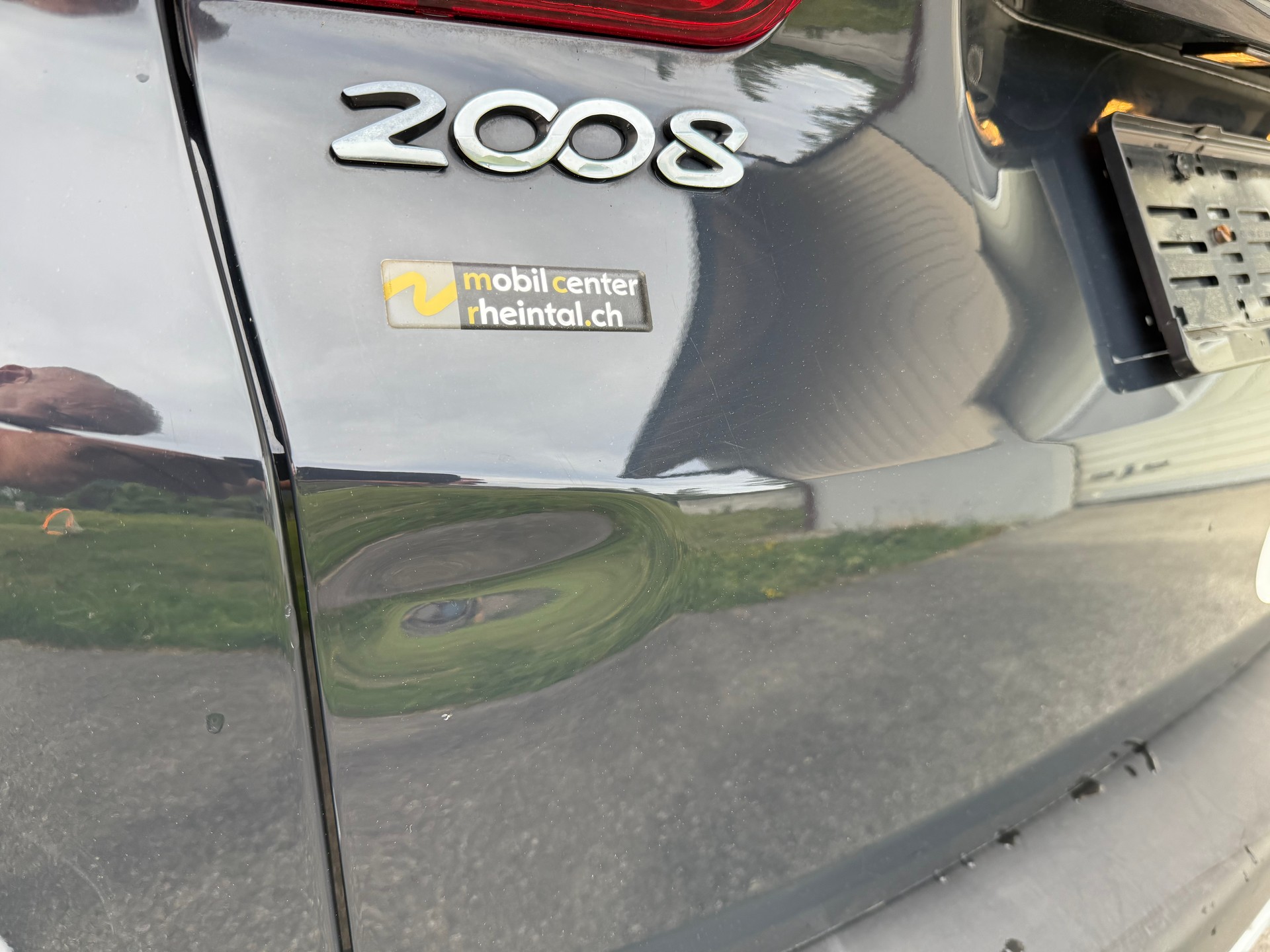 PEUGEOT 2008 1.5 BlueHDi Allure EAT-image-5