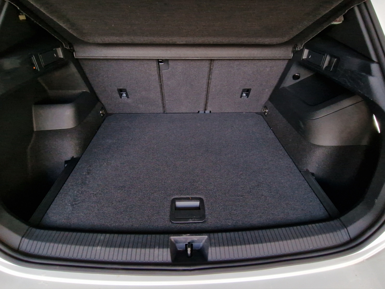 VW Tiguan 2.0 TSI DSG R-Line 4Motion-image-11