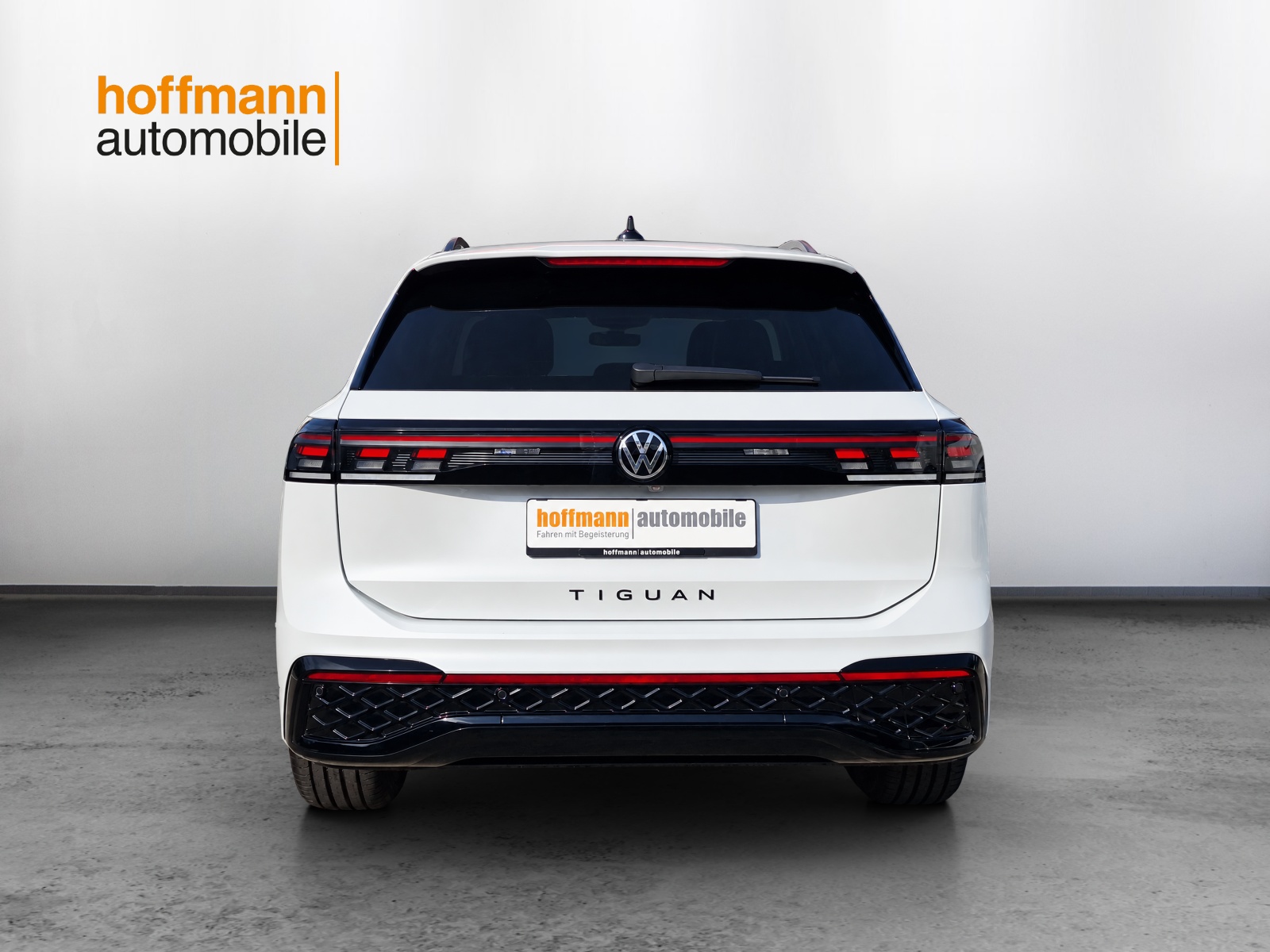 VW Tiguan 2.0 TSI DSG R-Line 4Motion-image-4