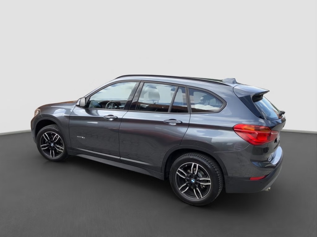 BMW 18d xDrive SAG-image-1