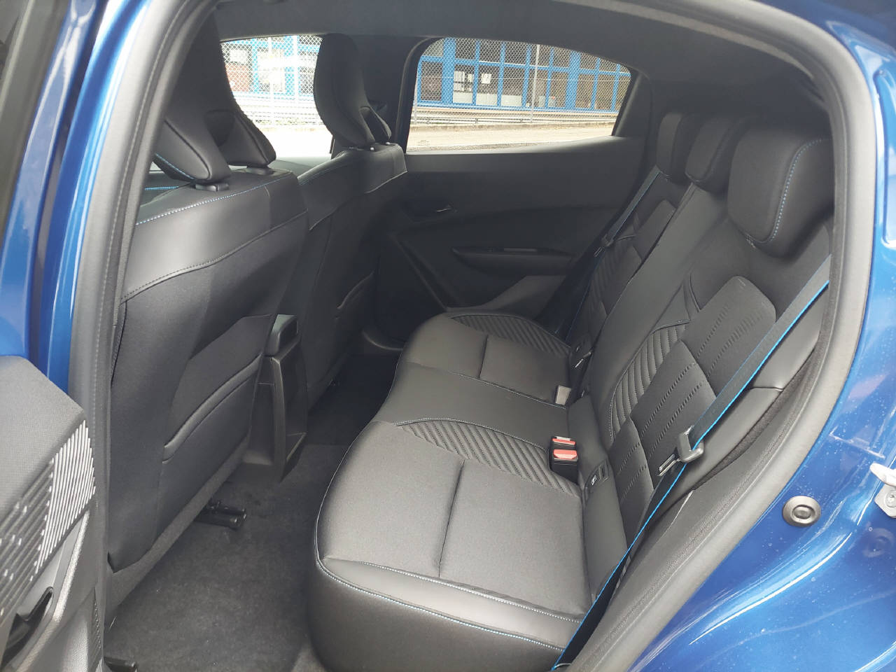 RENAULT Clio 1.8 E-Tech esprit Alpine 160-image-6
