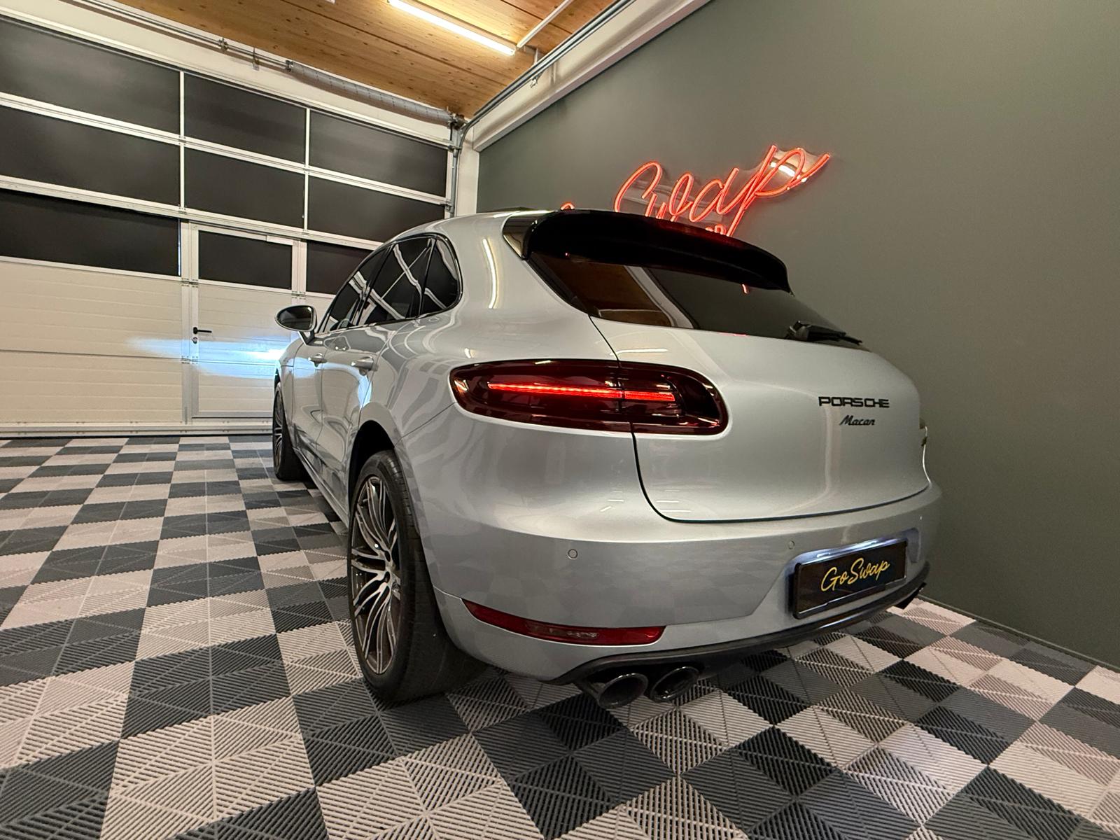 PORSCHE Macan GTS PDK *Toit Ouvrant*Carplay*-image-3