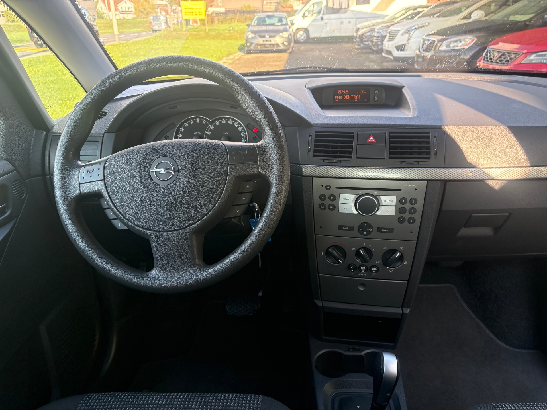 OPEL Meriva 1.8i 16V Enjoy-image-12