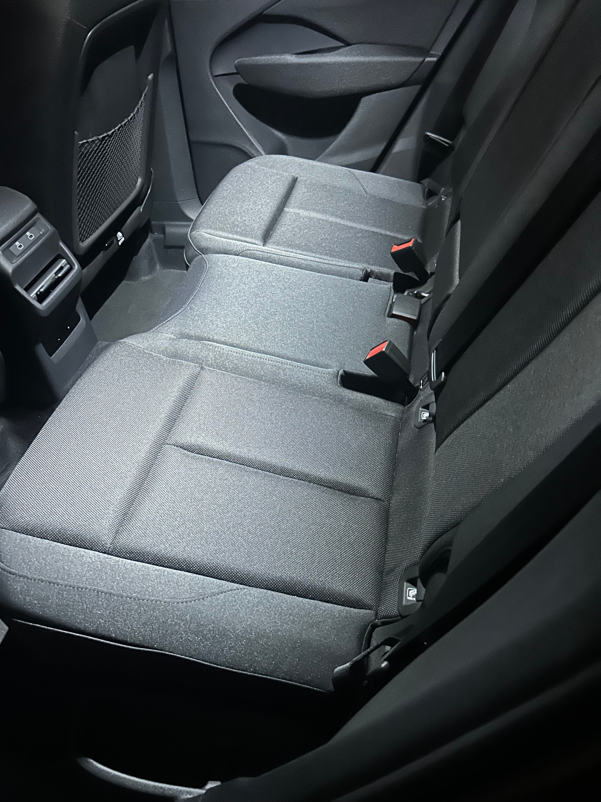 AUDI 1.5 e-hybrid S-Tronic-image-3